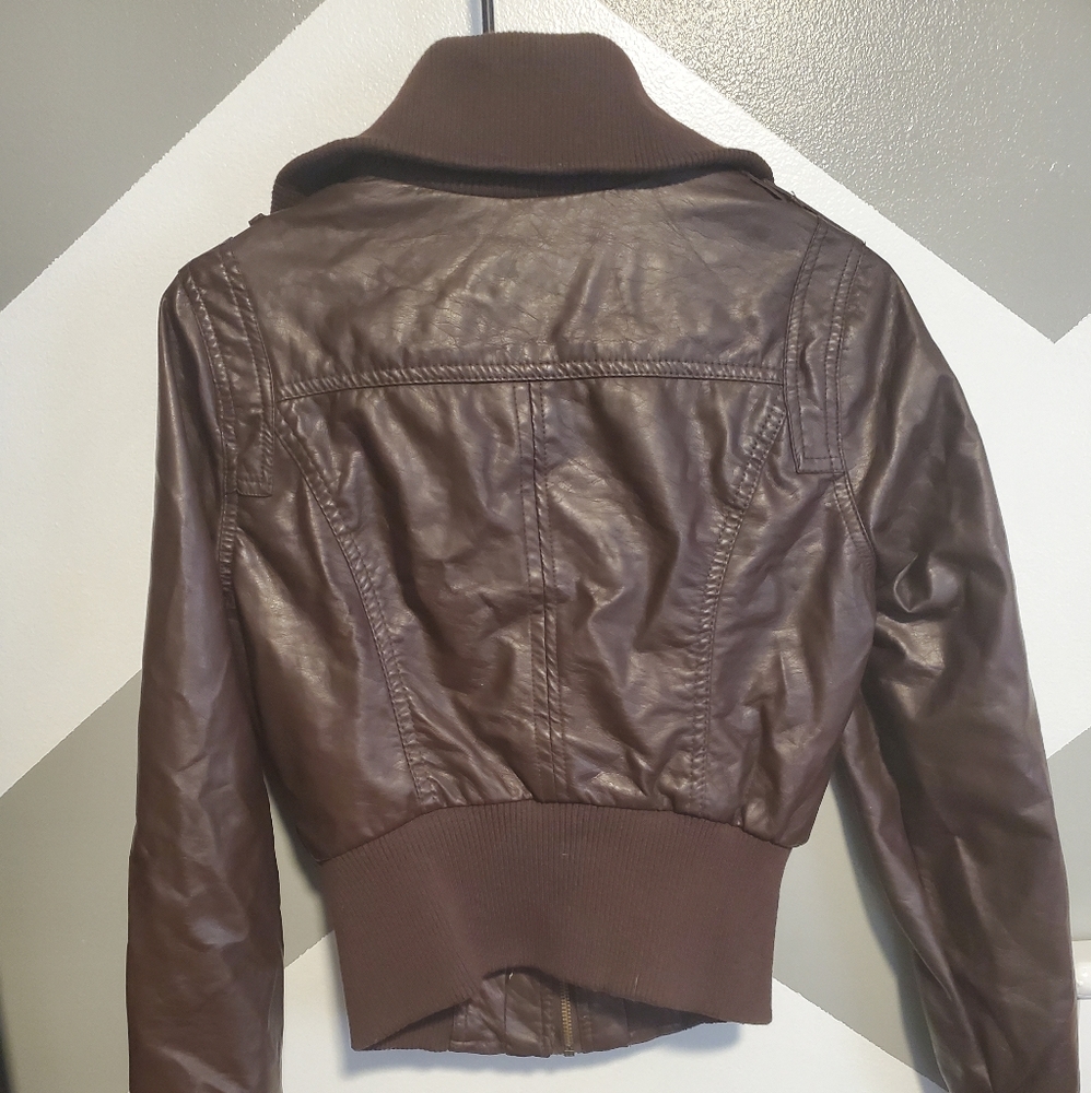 Leather jacket - Picture 2 of 2
